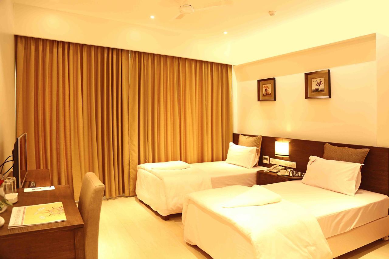 סטרה Hotel Preeti Executive מראה חיצוני תמונה