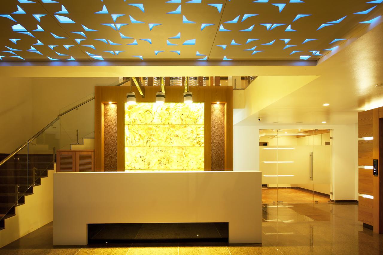 סטרה Hotel Preeti Executive מראה חיצוני תמונה