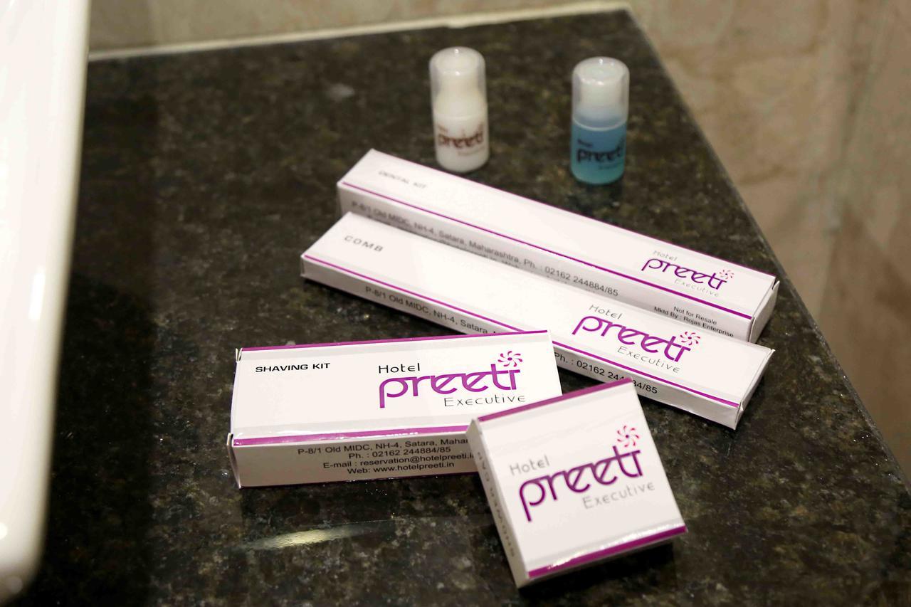 סטרה Hotel Preeti Executive מראה חיצוני תמונה