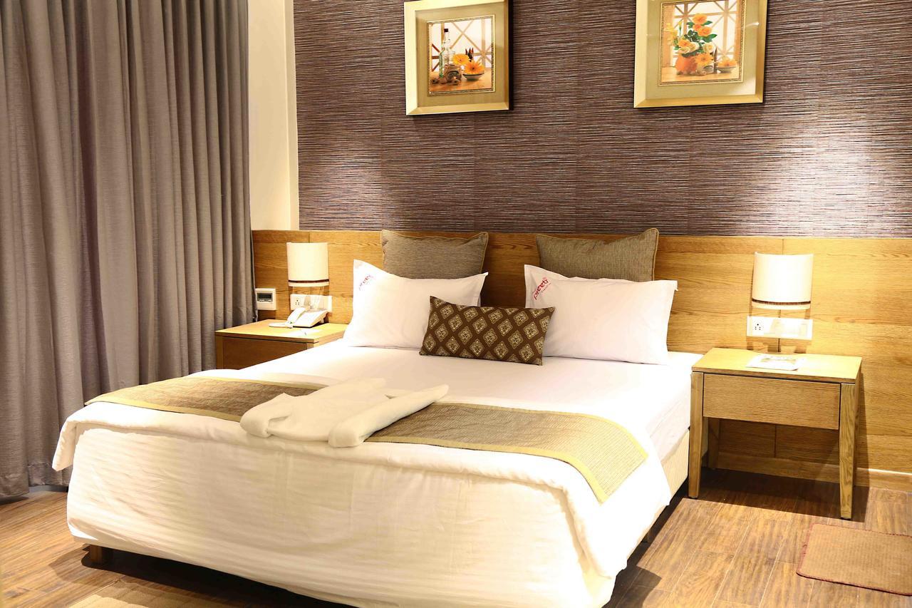 סטרה Hotel Preeti Executive מראה חיצוני תמונה